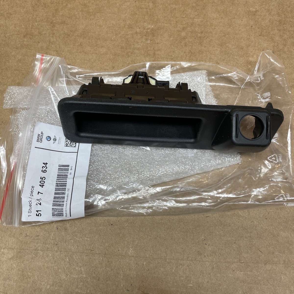 BMW X3 G01 F97 G-SERIES REAR VIEW CAMERA TAILGATE HANDLE 7405634