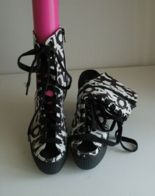 Jeffrey Campbell JC Play Black White Word Print Open Toe Platform Open Toe  8M