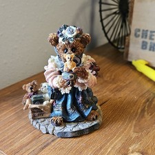 Boyds Bears & Friends Bearstones The Collector Resin Figurine 1998 227707