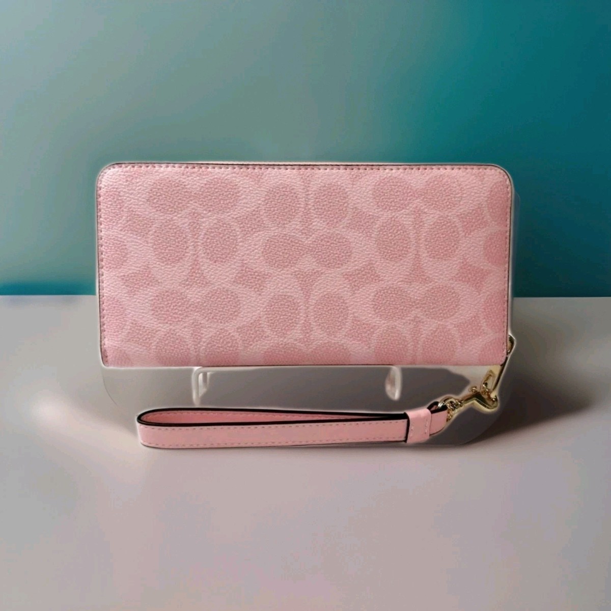 COACH Light Pink Signature Logo Long Wallet Round Zip Very Rare