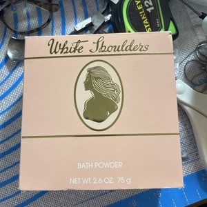 White Shoulders by Elizabeth Arden for Women 2.6 oz Perfume Bath Powder