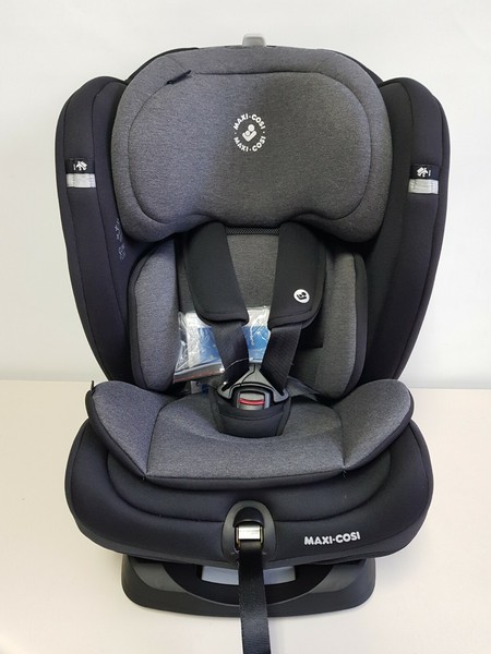 maxi cosi titanium