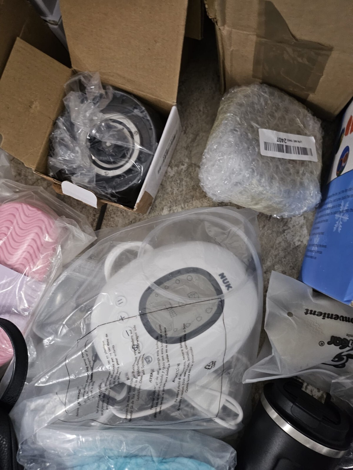 Huge Joblot Kitchen Items, Nutribullet, Dog Bed, Hair Wax, Baby item