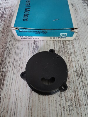 NOS OEM 1978 Chevy Olds Pont 2BBL Holley Carb Choke Thermostat Cover GM 549261