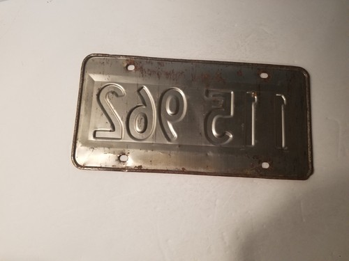 1976 Illinois License Plate - Picture 2 of 2