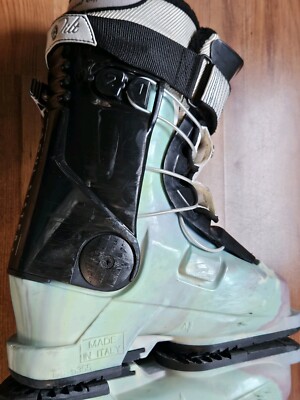 FULL TILT Womens Ski Boots Soul Sister - size 6.5 EU23.5 Sole
