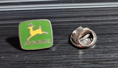 John Deere Pin grün-gelb emailliert - Maße 15x13mm