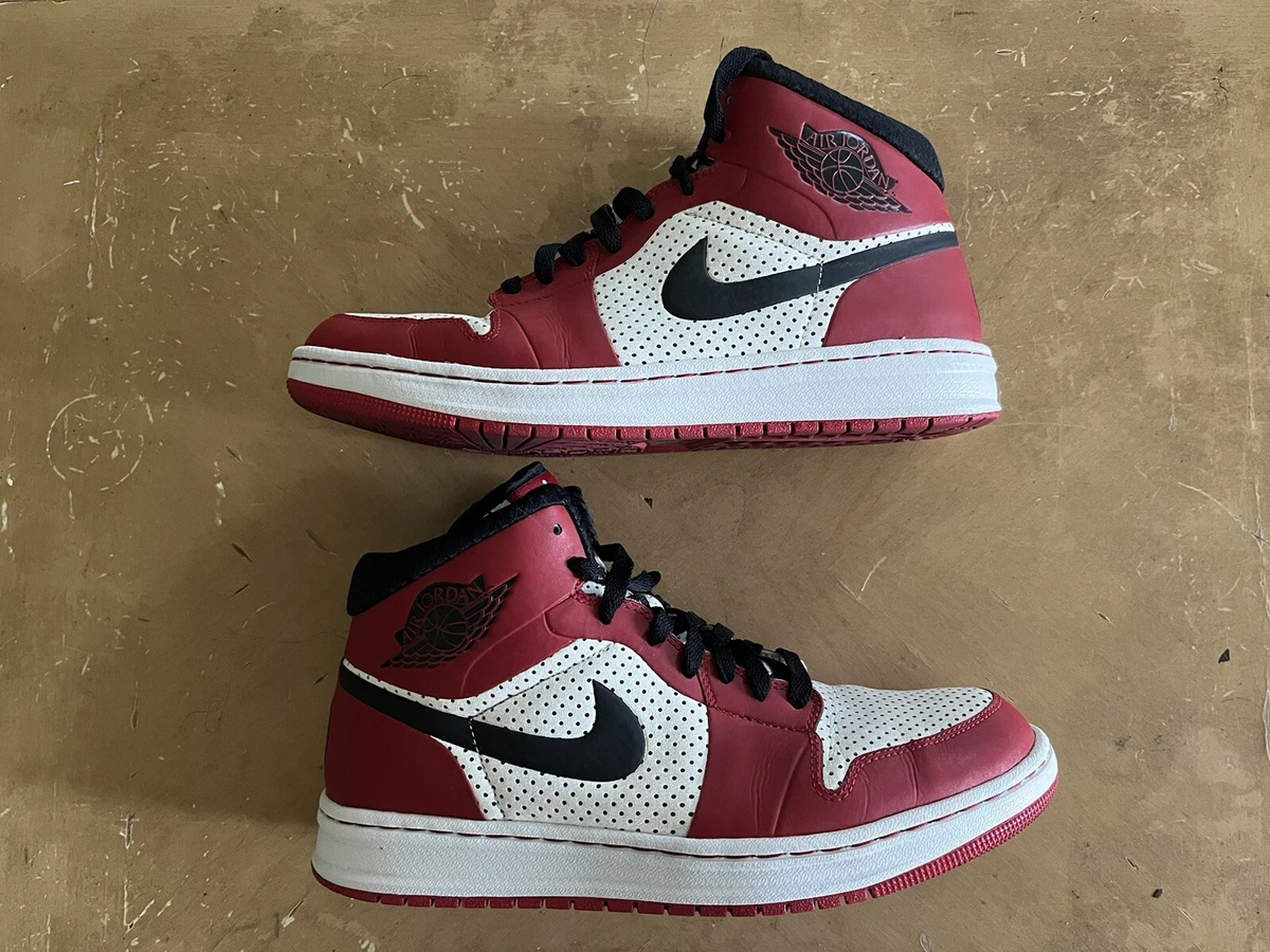 Size 9 - Jordan Alpha 1 Chicago