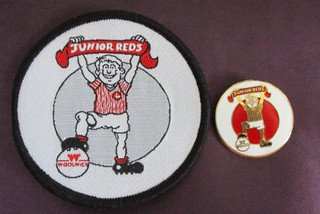 Vintage Charlton Athletic Junior Reds Sew On Patch & Pin Badge Unused