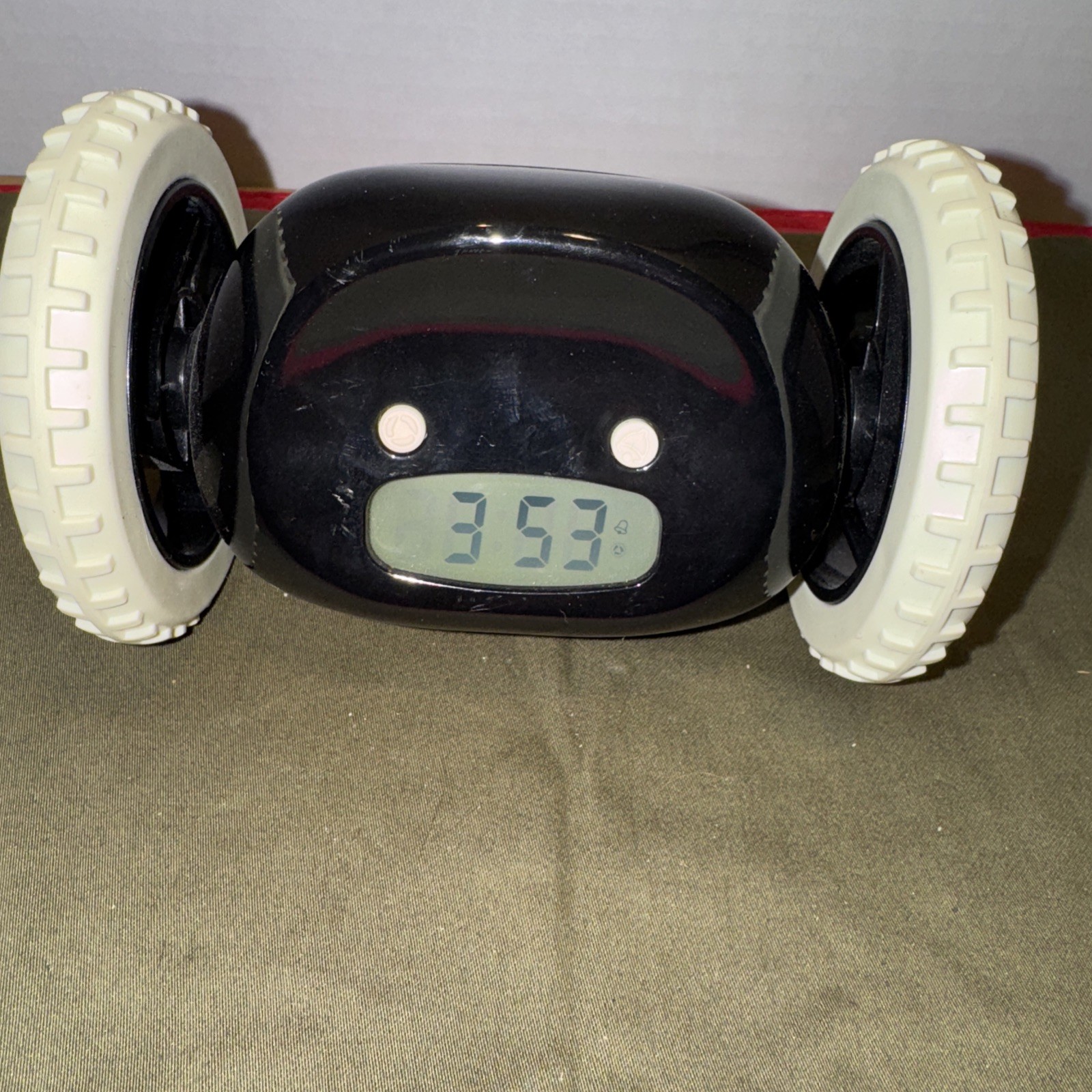 Y Alarm Clock For Heavy Sleepers On Wheels, Run Away Black W