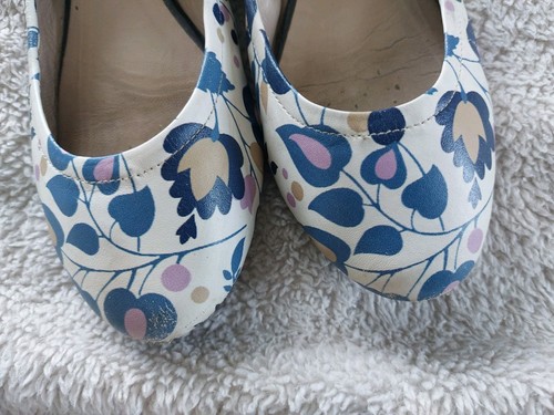 Boden floral ballerina flats, blue and white, size 40 VGC - Picture 3 of 5