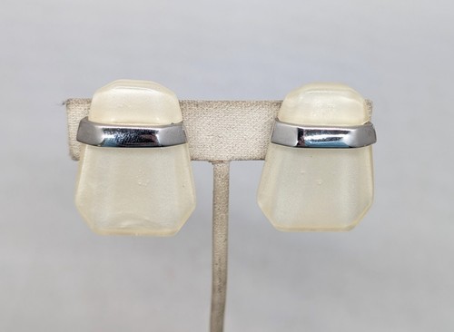 Vintage Kunio Matsumoto for Trifari Modernist Runway Statement Clip Earrings - Picture 5 of 9