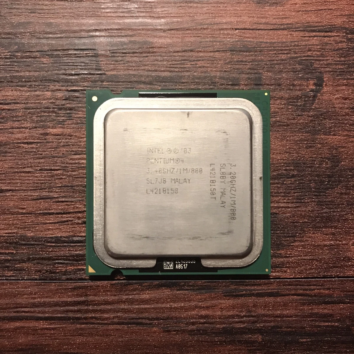 CPU Intel Pentium 4 620 2.8 GHz - 2MB Cache, 800MHz FSB, Socket LGA775 Prescott (usato)