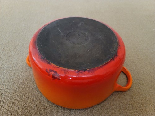 VTG Le Creuset France #B 2 Qt. Dutch Oven and Lid 2pc Set – Flame - Picture 8 of 9