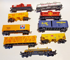 Lot of 9 HO Scale Rolling Stock LifeLike Bachman