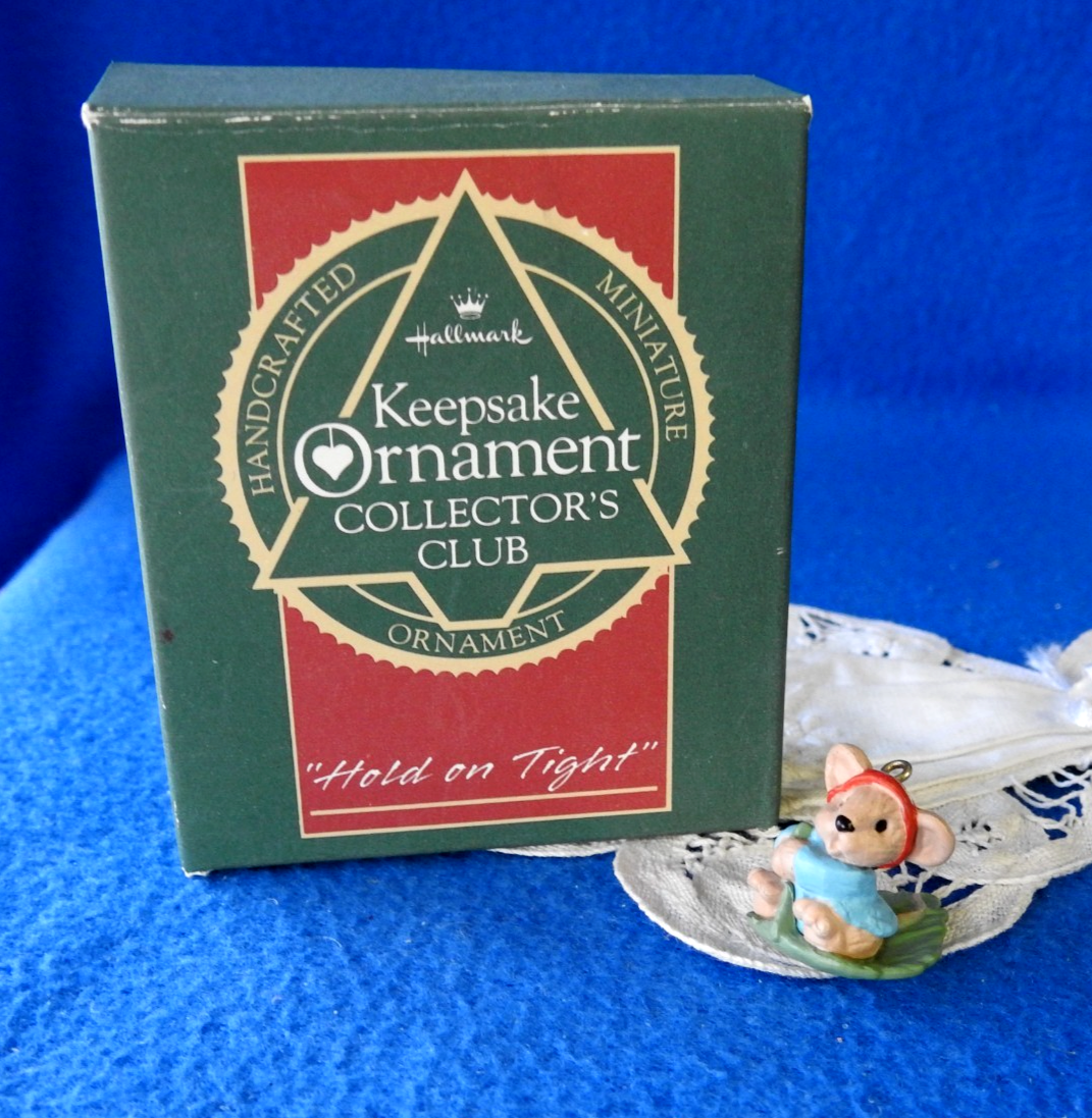 Hallmark Miniature Ornament Collector’s Club 1988 Hold on Tight Mouse on Leaf