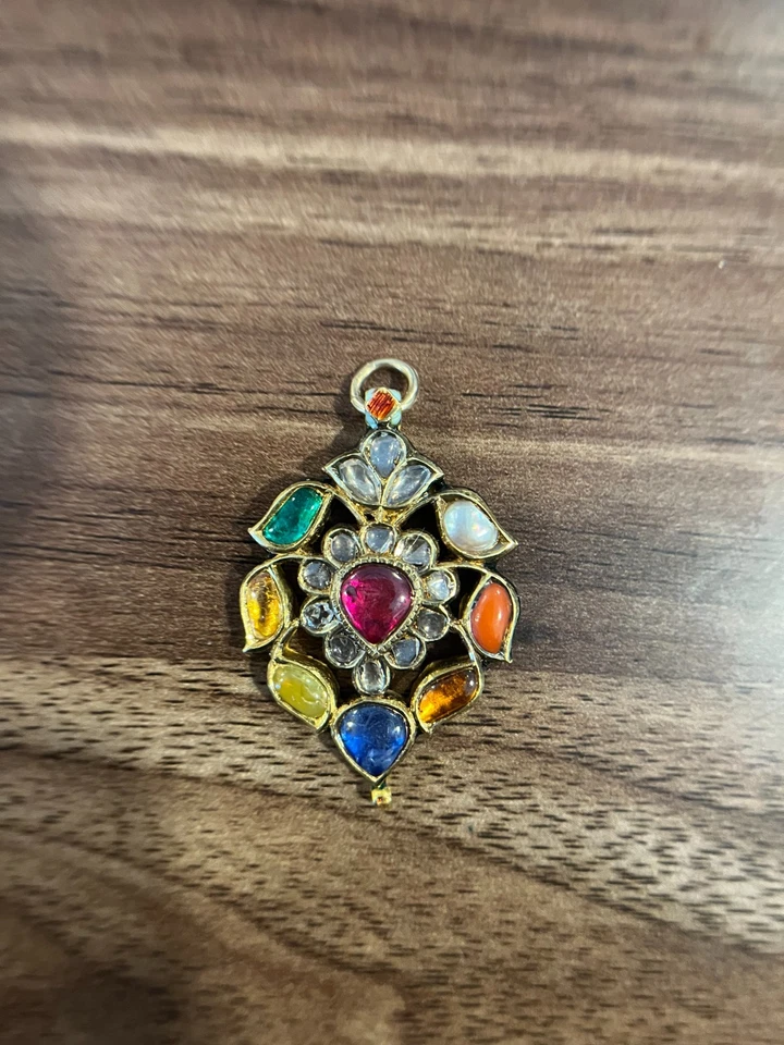 Vintage 22k Yellow Gold Gemstone Diamond Ruby NavaRatna Bazuband Kundan Pendant - Image 2 of 4