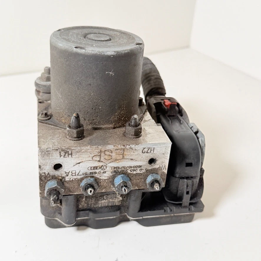 AUDI A6 2010 ABS MÓDULO DE BOMBA DE FRENO ANTIBLOQUEO OEM 4F0910617FL Foto 4 de 4