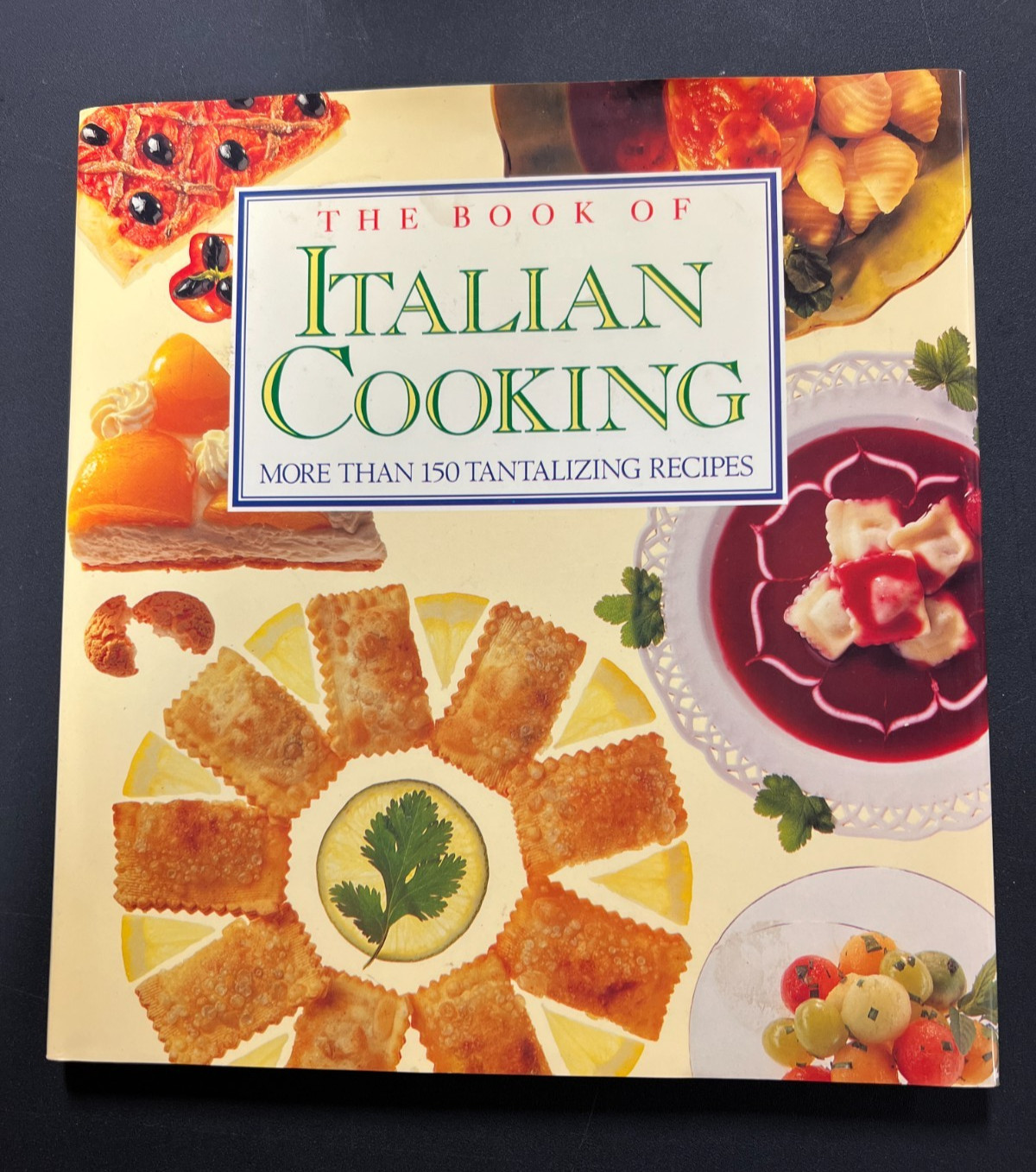 Sicily Souvenir Sicilia Apron,Mitt, Pot Holder & 4  VTG  Italian Cook Books