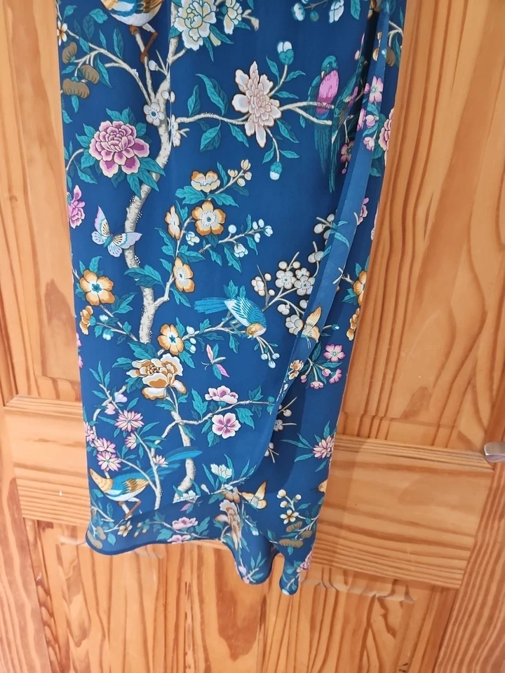 Oasis Dress Blue Floral Wrap Skirt UK 10 Pull-on Black Top V neck Sleeveles Belt - Image 4 of 4