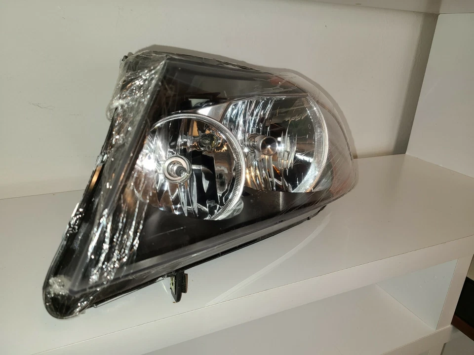 Conjunto de faros izquierdo para BMW 328i 2007-2012 sedán 4 puertas Dorman 1592394 base Foto 2 de 4