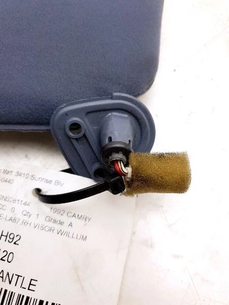 1992 TOYOTA CAMRY XLE SUN SHADE VISOR  - Image 2 of 4