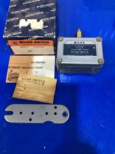NEW OPEN BOX- Honeywell / Micro Switch OPD-Q Splash Proof Switch