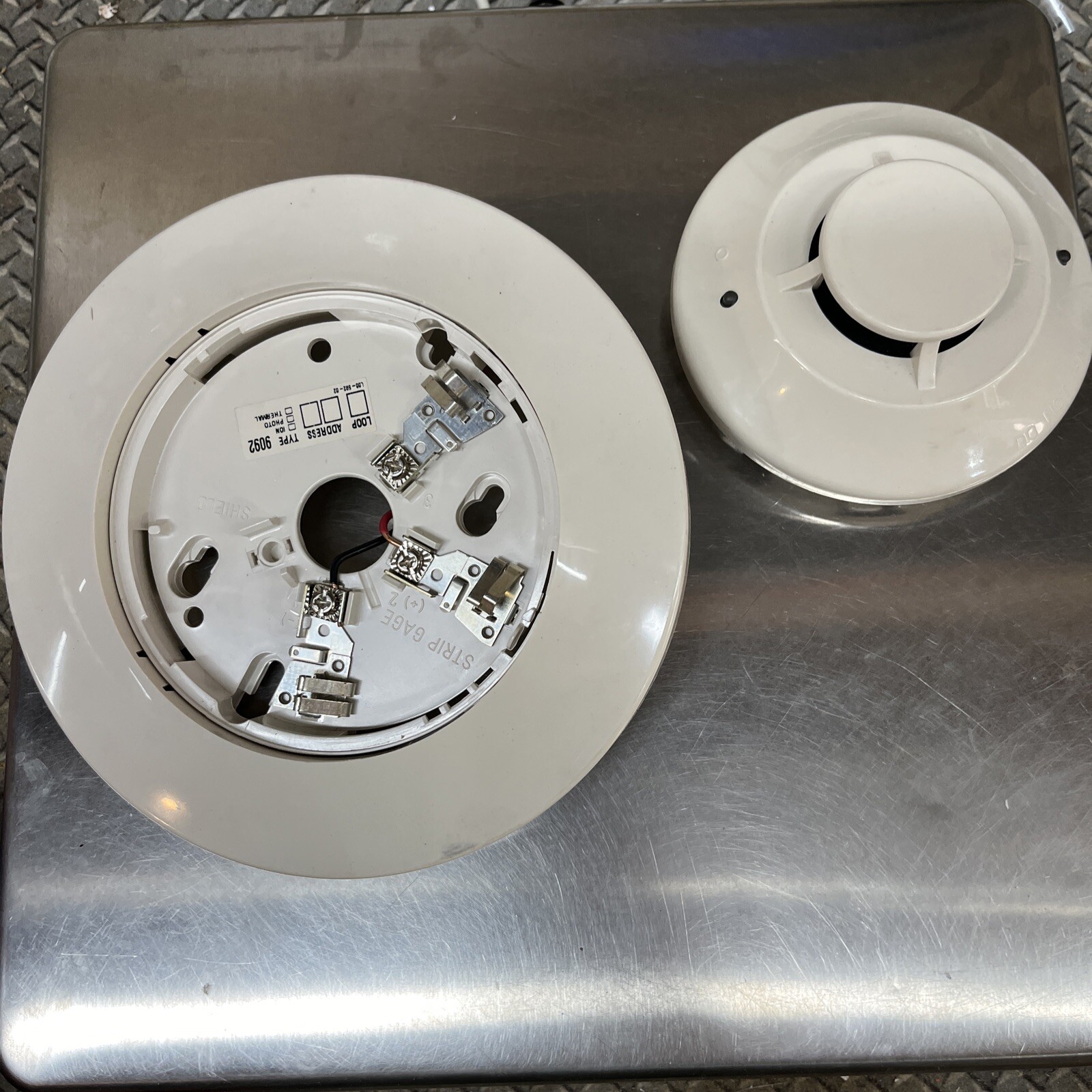 System Sensor 2251B Addressable Photoelectric Smoke Detector Head