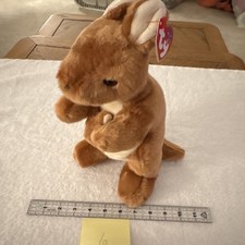 Ty Beanie Buddies Brown Kangaroo Plush w/ Baby Joey in Pouch, Heart Tag, 1998