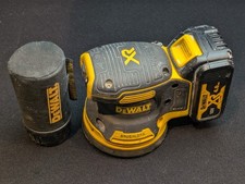 DeWalt DCW210N 18V XR Brushless 125mm Random Orbital Sander with 4.0Ah Battery