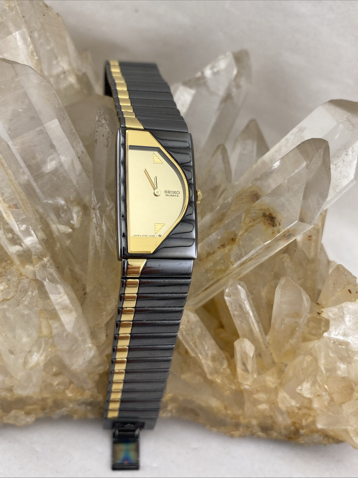Nice Ladies Vintage Half Moon Seiko With New Battery | eBay display picture 1