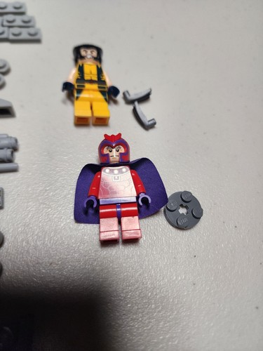 LEGO X-Men Wolverine's Chopper Showdown (6866) - 100% Complete - Deadpool - Picture 7 of 11