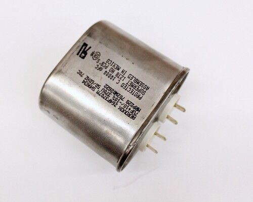 Lot of 2 AEROVOX Motor Run Capacitor 7 uF 370 VAC Lot of 2 AEROVOX Motor Run Capacitor 7 uF 370 VAC