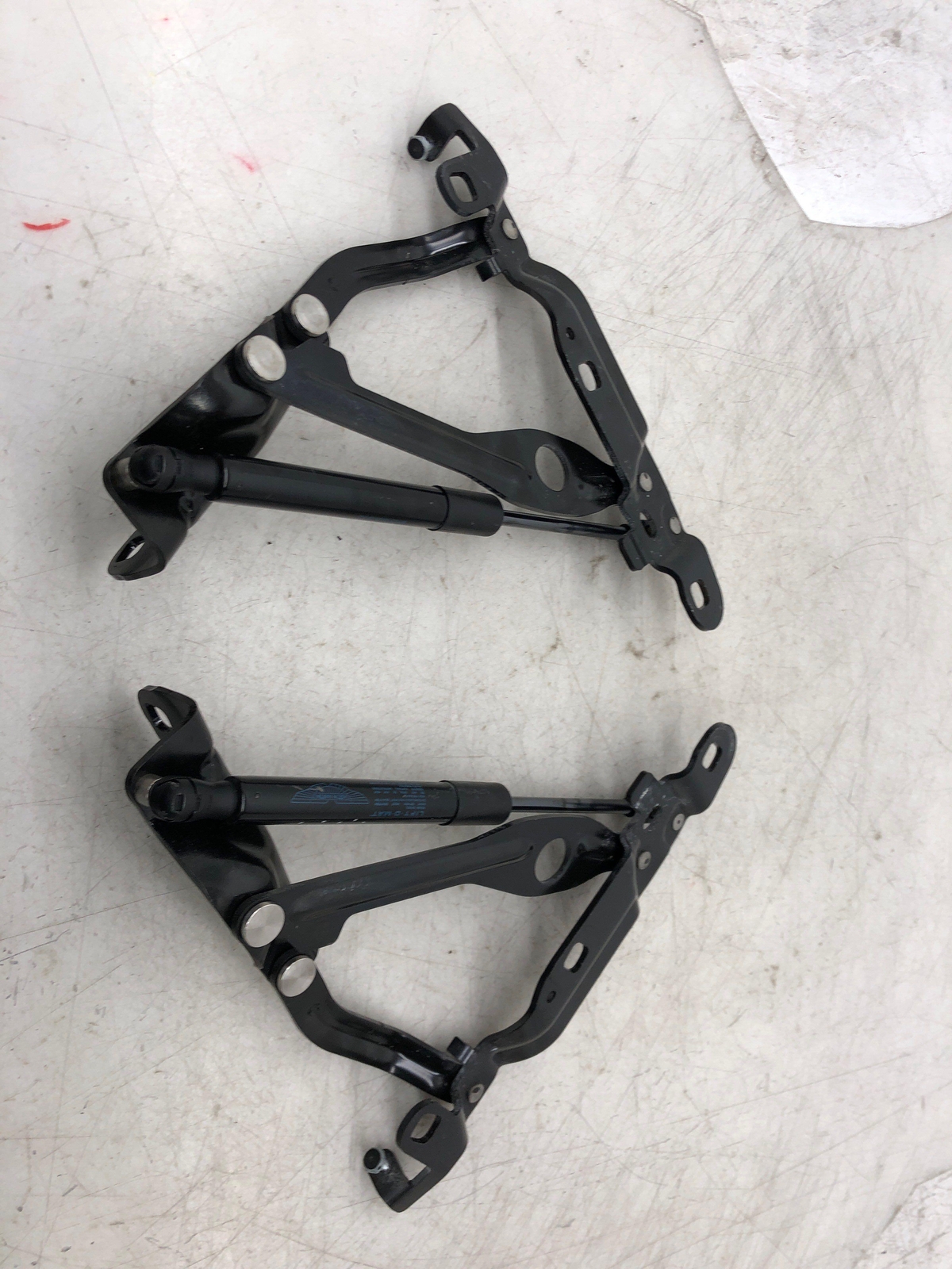 2020-2023 ASTON MARTIN VANTAGE ROADSTER REAR TRUNK LID HINGE SET LEFT RIGHT OEM