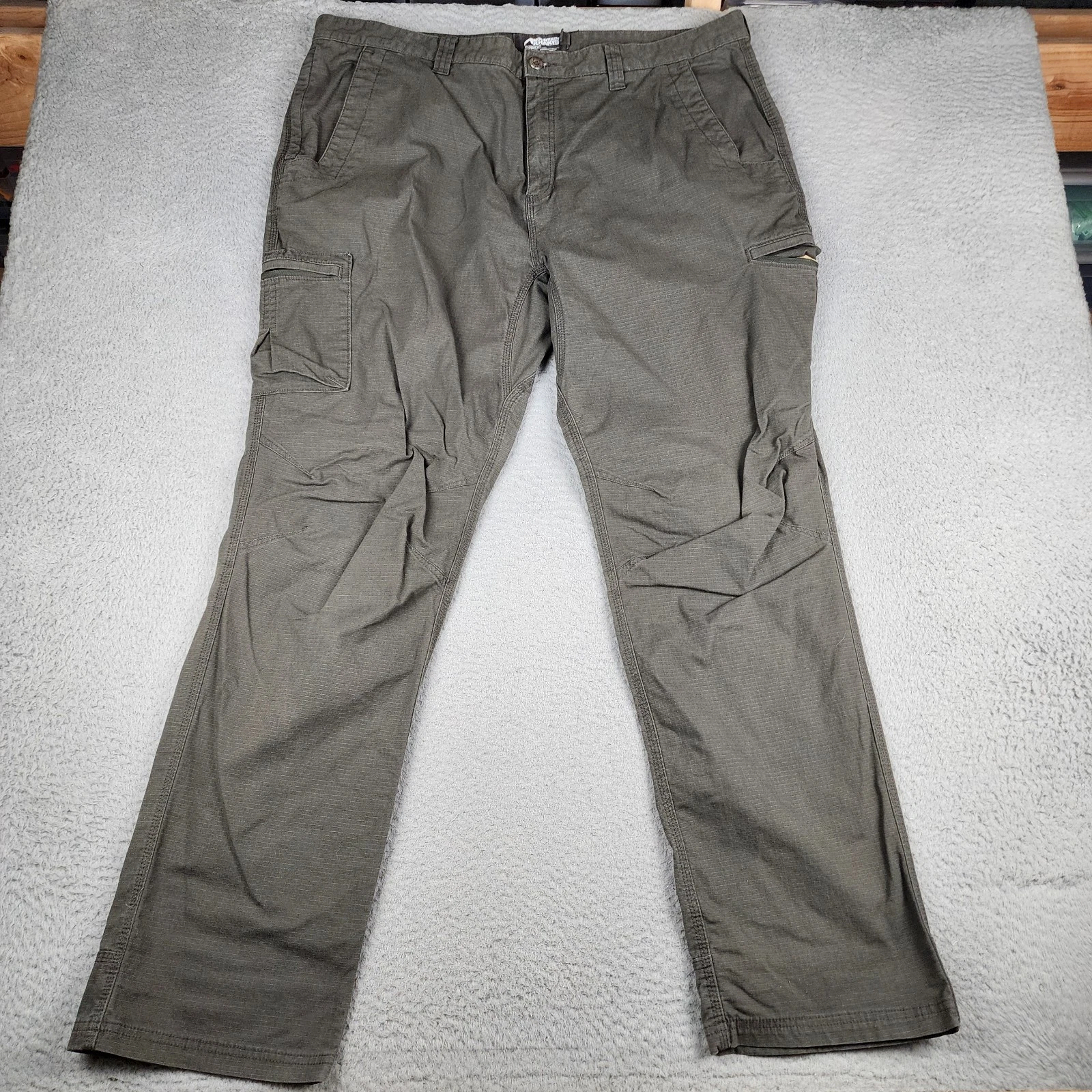 Mountain Khakis Pants Mens 42x34 Green Flint Utility Cargo Ripstop Hiking