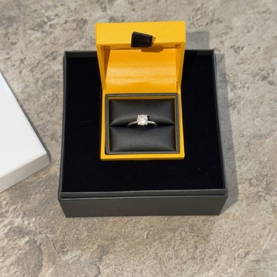 GOLDSCHMIEDE 18kt Weißgold, 1ct Diamant Solitär Verlobungsring - Ringgröße L