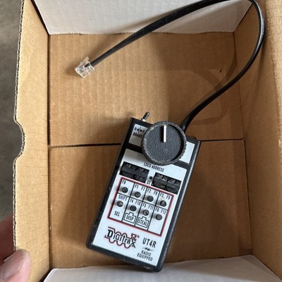 Digitrax ut4r  DCC Model Train Control System
