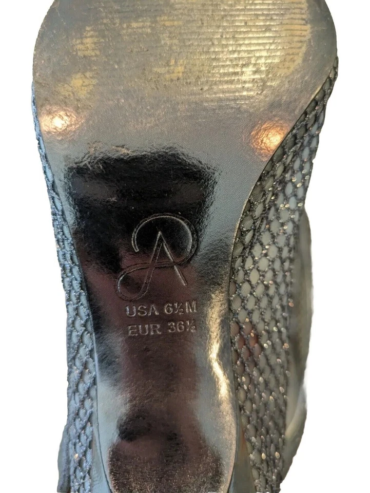 Zapatos de salón sin cordones ADRIANNA PAPELL plateados con red transparente Lois 6,5 M para mujer Foto 3 de 4
