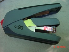 Lot of 10 Tru Red One-Touch Desktop Stapler Model TR58482 w/ 20 Sheet Capacity