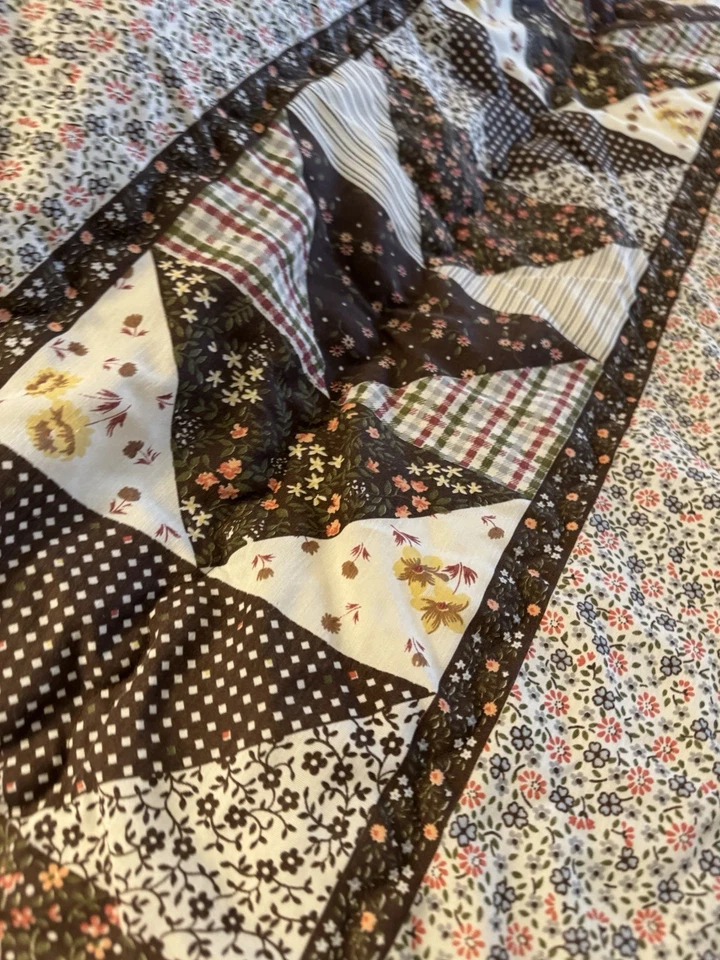 Colcha edredón con volantes marrón imitación retazos 112" x 98" F Q K FARMCORE Foto 4 de 4