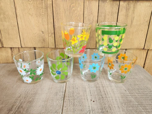 Vtg Set of 6 Hazel Atlas Daisy, Pinwheel & Polka Dot 1/2 Pint Sour Cream Glasses