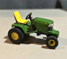 JOHN DEERE LAWN & TRACTOR DIE CAST 1/64