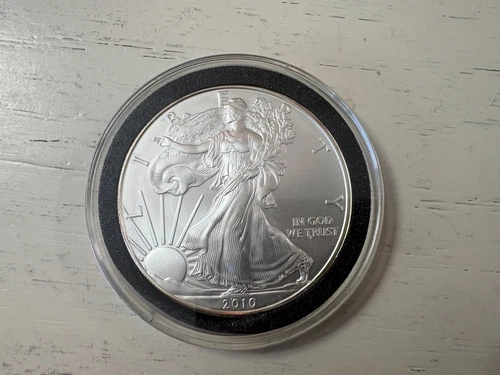 2010 1 oz American Silver Eagle Coin (BU)