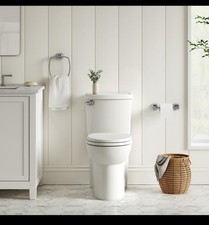 American Stand 5024B65G020 Transitional Slow Close Easy Lift Off Round Seat Whit