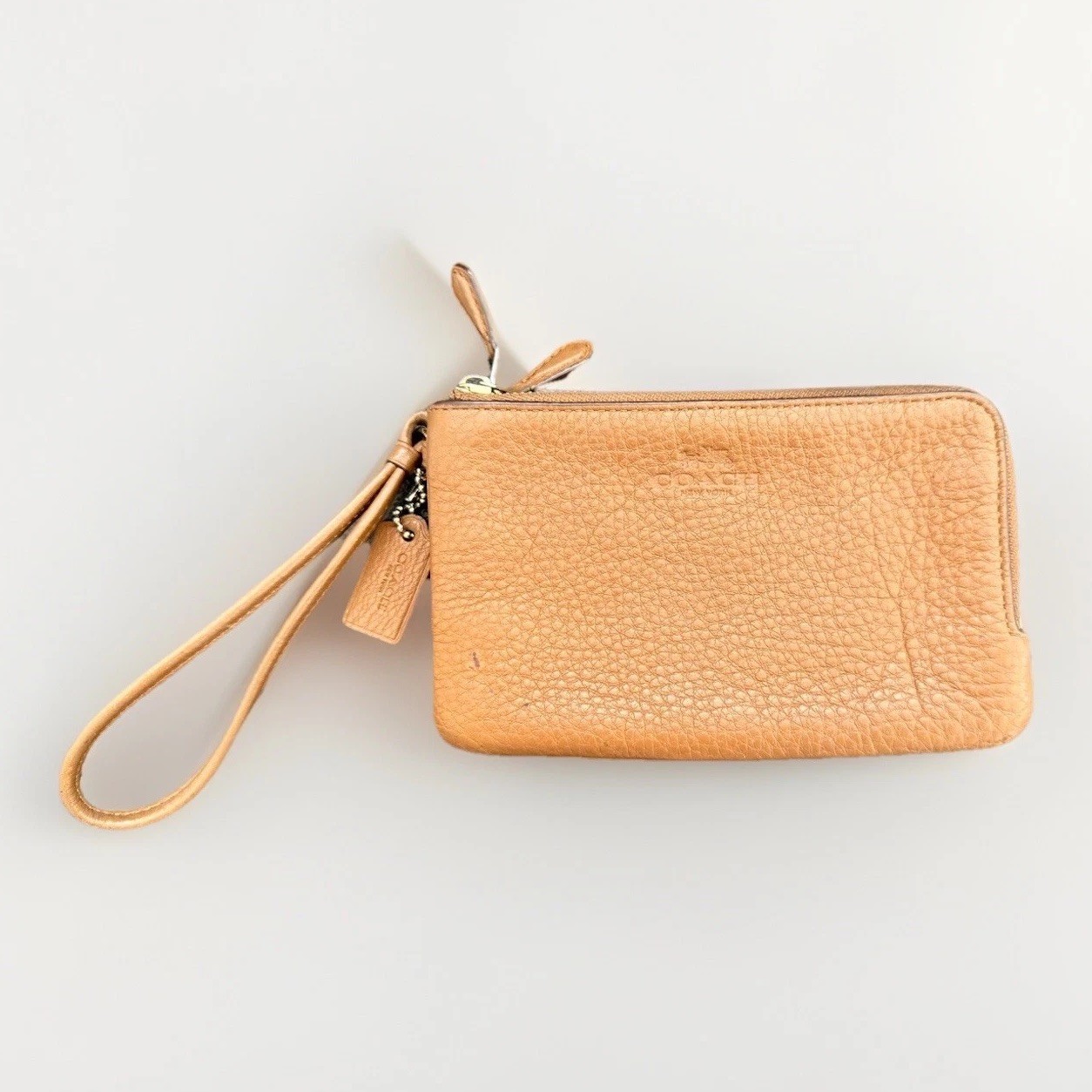COACH Double Zip Wristlet Clutch Tan Brown Pebble Leather Wallet Bag Unisex NEW