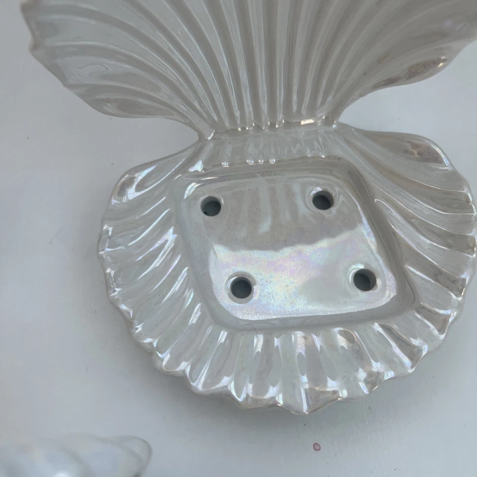 Jabón de manos 3 Bath & Body Works Iridiscent Seashell | ¡Raro y difícil de encontrar! Foto 3 de 4