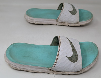 Nike Benassi Solarsoft Women's Size 8 Slides Sandals Artisan Teal 705475 130