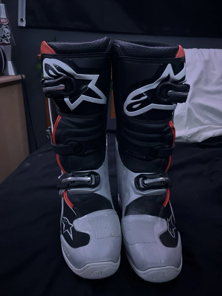 Botas Alpinestars Tech 7's, talla 6, negras/plateadas/rojas Foto 3 de 4