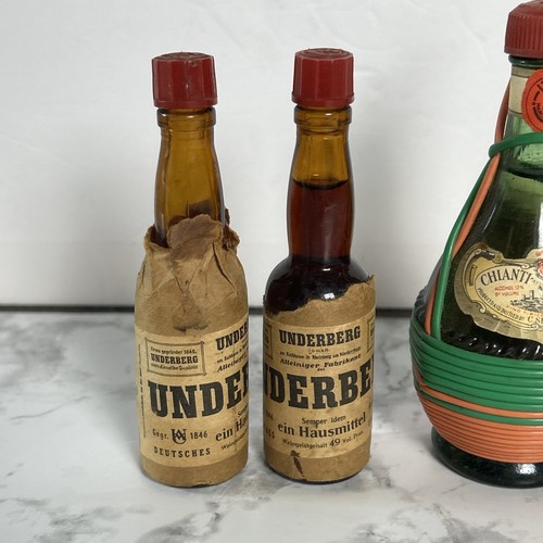Vintage Chianti Mini Bottle Salt Shakers 1950s Assorted Lot Germany Japanese PA - Picture 2 of 13