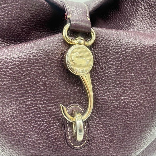 Dooney & Bourke Archives Pebble Logo Lock Large Sac Plum Wine - Picture 11 of 16